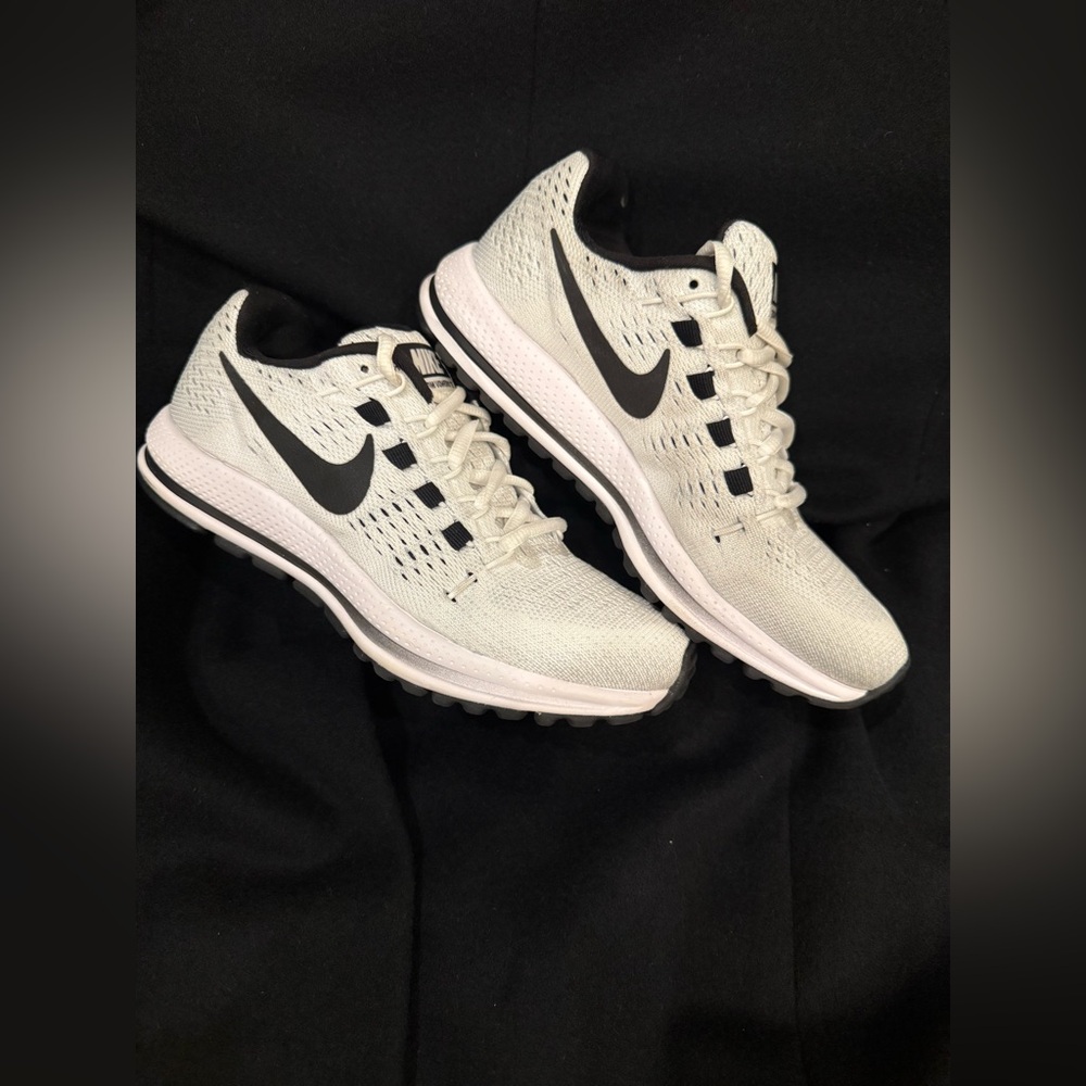 Nike Zoom Vomero 12 Black and White Sneakers